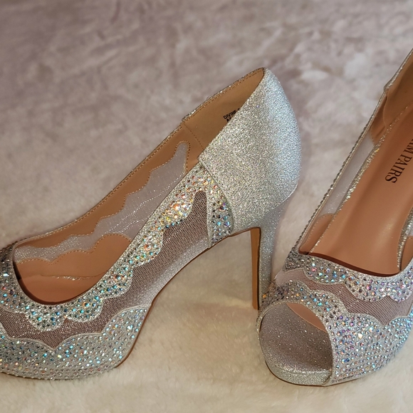 Sz 8 Beautiful Sparkling Heels - Picture 3 of 9